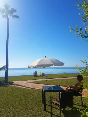 Dona Lola Macarena - Beautiful Frontline beach house between Fuengirola and Marbella - CS100